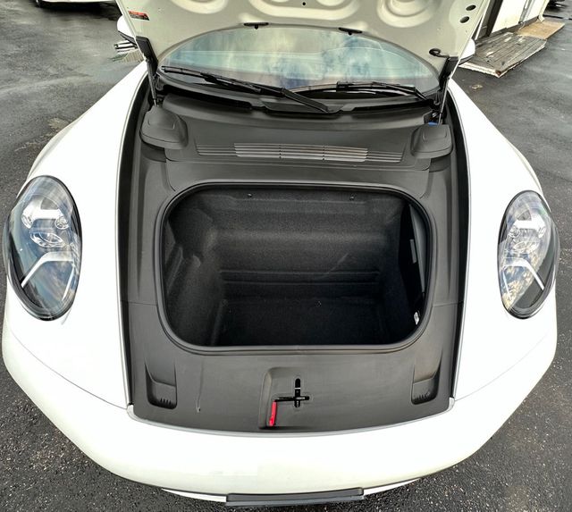 2022 Porsche 911 Carrera Cabriolet - 22469652 - 18