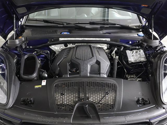 2022 Porsche Macan AWD - 22872707 - 21