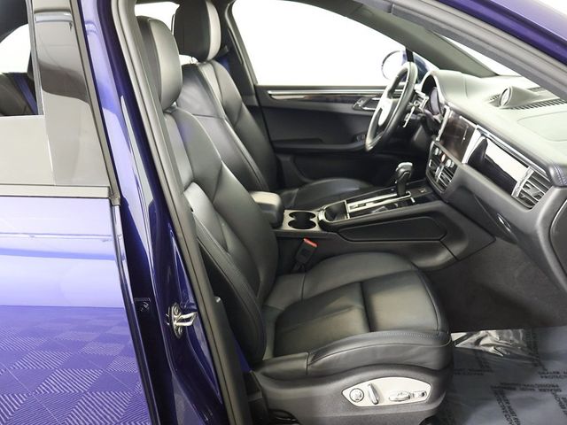 2022 Porsche Macan AWD - 22872707 - 35