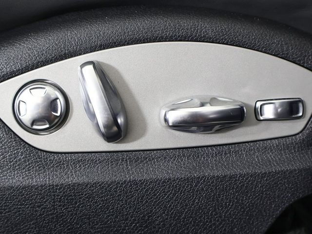 2022 Porsche Macan AWD - 22872707 - 37