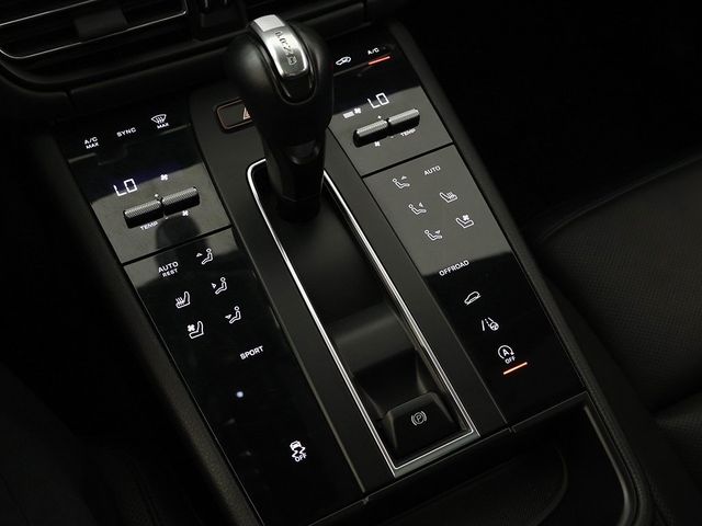 2022 Porsche Macan AWD - 22872707 - 56