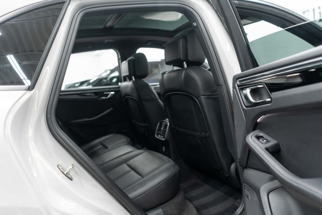 2022 Porsche Macan AWD - 22937479 - 12