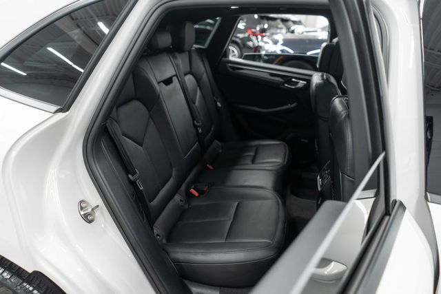 2022 Porsche Macan AWD - 22937479 - 13