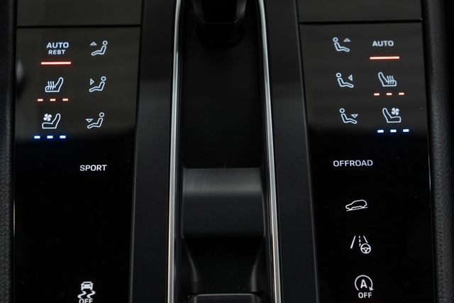 2022 Porsche Macan AWD - 22937479 - 24