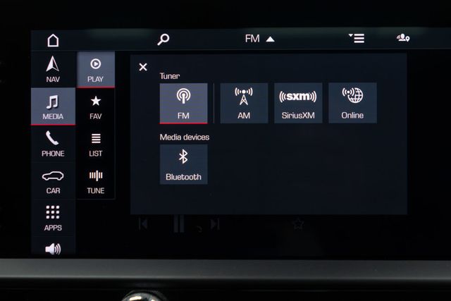 2022 Porsche Macan AWD - 22937479 - 25