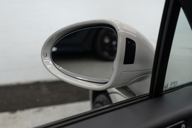 2022 Porsche Macan AWD - 22937479 - 40