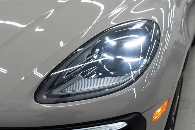 2022 Porsche Macan AWD - 22937479 - 43