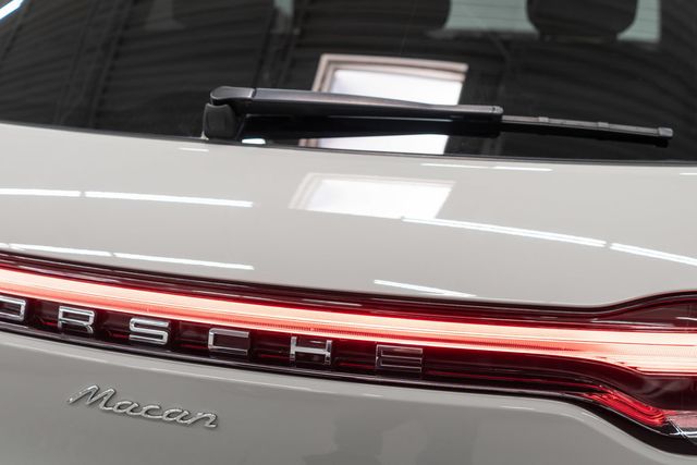 2022 Porsche Macan AWD - 22937479 - 45