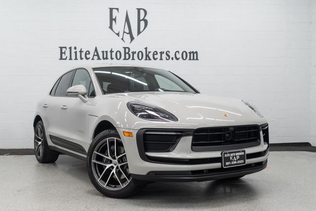 2022 Porsche Macan AWD - 22937479 - 51