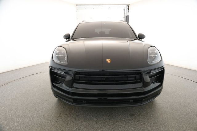 2022 Porsche Macan AWD with Premium Package Plus & 20'' Dark Titanium Wheels - 22926741 - 1
