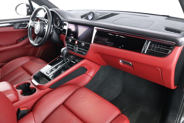 2022 Porsche Macan AWD with Premium Package Plus & 20'' Dark Titanium Wheels - 22926741 - 25