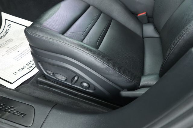2022 Porsche Panamera 4 Platinum Edition AWD with Rear 2+1 Seats and Surround View - 22920046 - 9