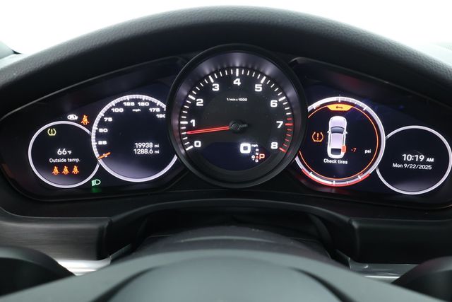 2022 Porsche Panamera 4 Platinum Edition AWD with Rear 2+1 Seats and Surround View - 22920046 - 12
