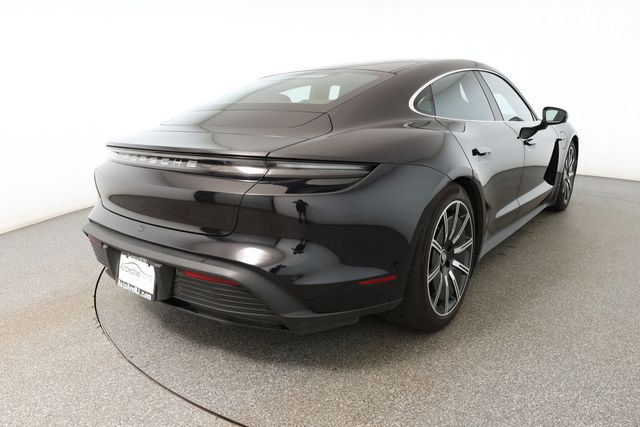 2022 Porsche Taycan 4S AWD w/ PBP, Leather Int., 20'' Wheels & Race Tex Roof Lining - 22918471 - 3