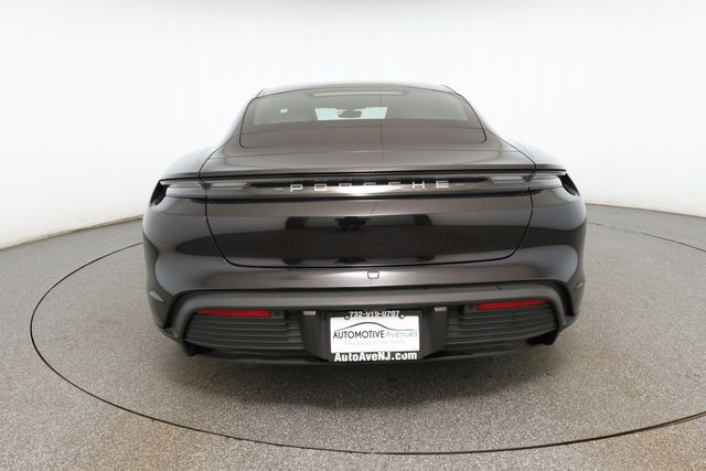 2022 Porsche Taycan 4S AWD w/ PBP, Leather Int., 20'' Wheels & Race Tex Roof Lining - 22918471 - 4