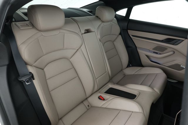 2022 Porsche Taycan 4S AWD w/ Premium Pkg, PBP, 21'' Brakes & Surface Coated Brakes - 22918003 - 21
