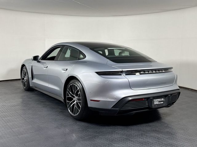 2022 Porsche Taycan Base