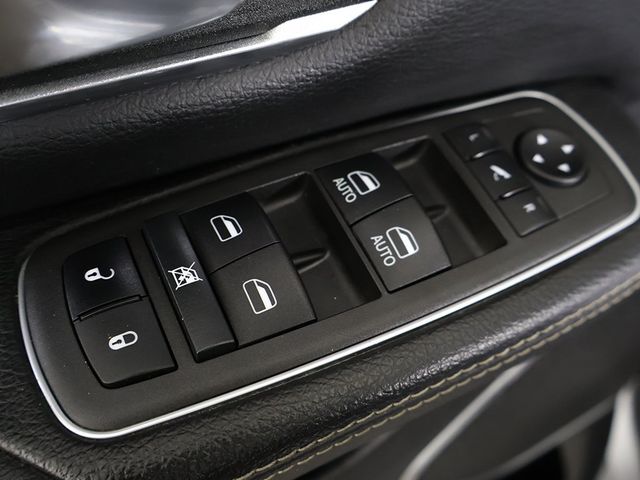 2022 Ram 1500 Laramie 4x4 Crew Cab 5'7" Box - 22881145 - 39