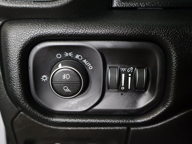 2022 Ram 1500 Laramie 4x4 Crew Cab 5'7" Box - 22881145 - 40