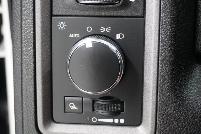 2022 Ram 1500 Classic Tradesman 4x4 Quad Cab 6'4" Box - 22843246 - 19