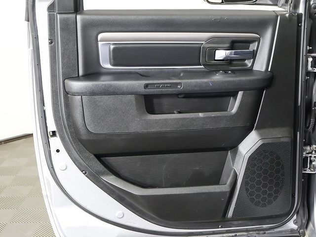 2022 Ram 1500 Classic Warlock 4x4 Crew Cab 5'7" Box - 22924861 - 19