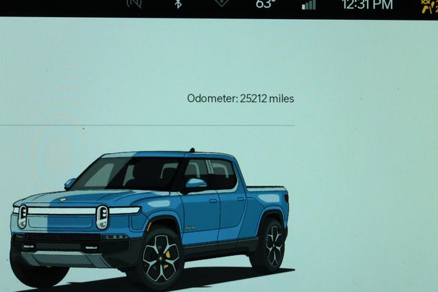 2022 Rivian R1T Adventure Package AWD Quad Motor Drive - 22904079 - 14