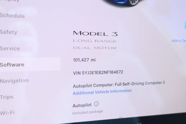 2022 Tesla Model 3 Long Range AWD *Ltd Avail* with Painted 19'' Sport Wheels - 22934637 - 11