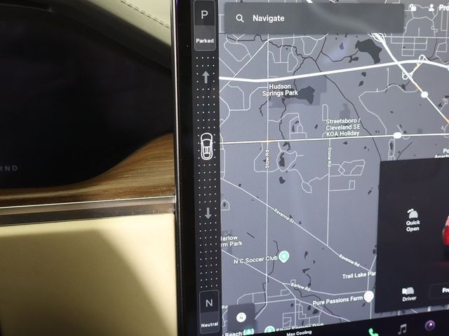 2022 Tesla Model X AWD - 22930654 - 38