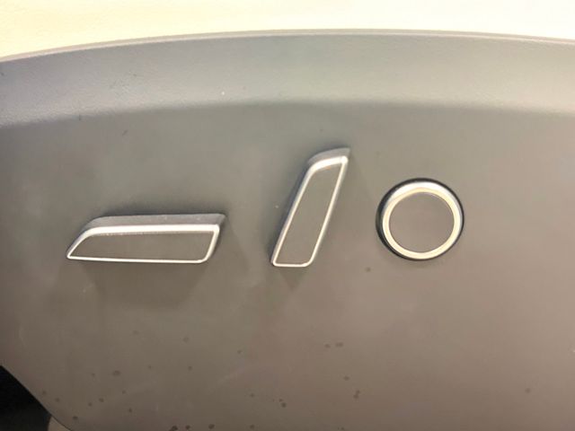 2022 Tesla Model X AWD - 22930057 - 19