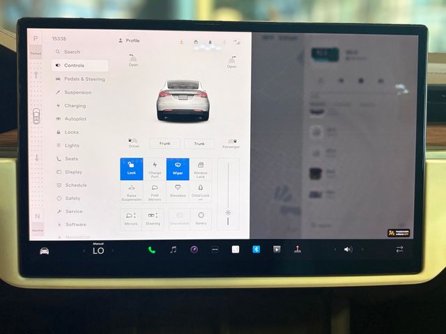 2022 Tesla Model X AWD - 22930057 - 29