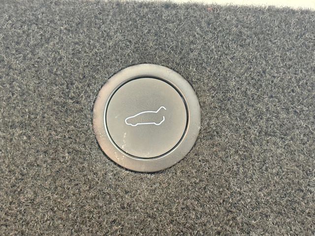 2022 Tesla Model X AWD - 22930057 - 40