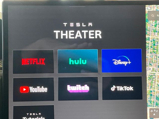 2022 Tesla Model X Plaid AWD - 22936560 - 40