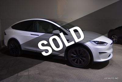 2022 Tesla Model X - 7SAXCBE66NF331885