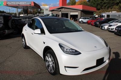 2022 Tesla Model Y - 7SAYGAEE3NF519113