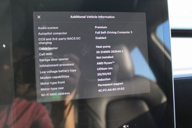 2022 Tesla Model Y Long Range AWD - 22933120 - 9
