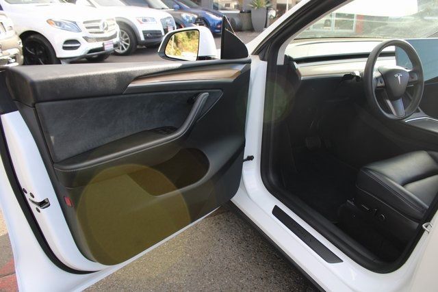 2022 Tesla Model Y Long Range AWD - 22933120 - 13