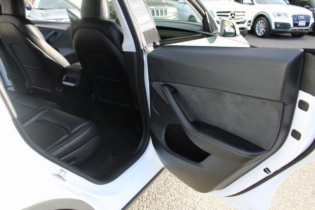 2022 Tesla Model Y Long Range AWD - 22933120 - 17