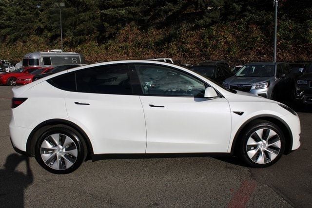 2022 Tesla Model Y Long Range AWD - 22933120 - 1