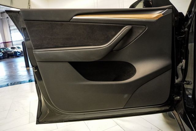 2022 Tesla Model Y Long Range AWD - 22935684 - 18