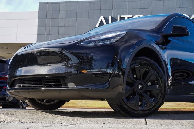 2022 Tesla Model Y Long Range AWD - 22935684 - 1