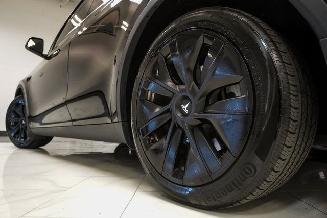 2022 Tesla Model Y Long Range AWD - 22935684 - 31