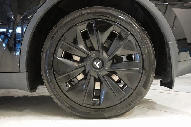 2022 Tesla Model Y Long Range AWD - 22935684 - 32
