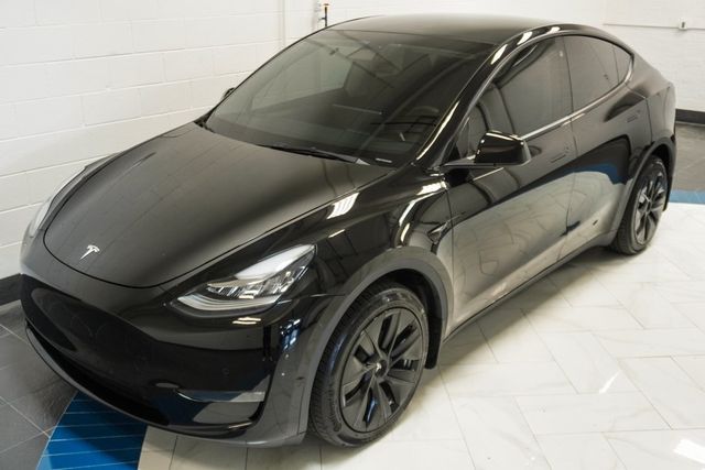 2022 Tesla Model Y Long Range AWD - 22935684 - 37
