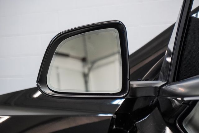 2022 Tesla Model Y Long Range AWD - 22935684 - 38