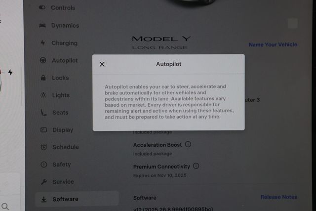 2022 Tesla Model Y Long Range AWD with B&W Premium Interior and Acceleration Boost - 22939231 - 11