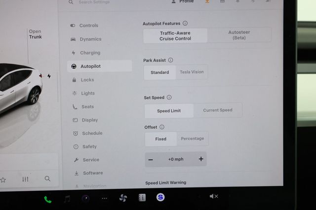 2022 Tesla Model Y Long Range AWD with B&W Premium Interior and Acceleration Boost - 22939231 - 16