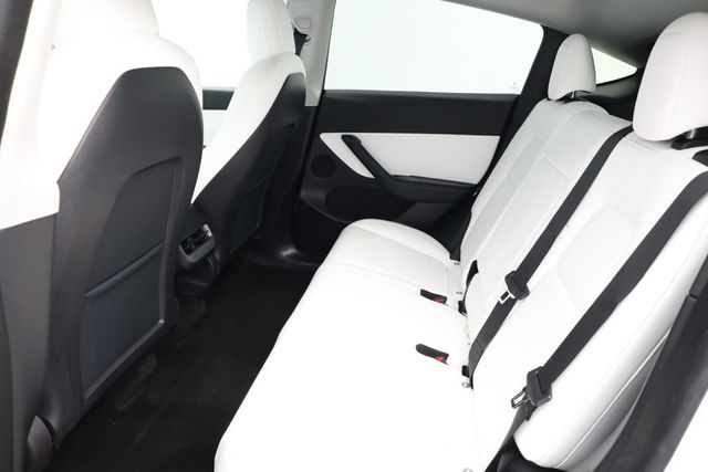 2022 Tesla Model Y Long Range AWD with B&W Premium Interior and Acceleration Boost - 22939231 - 21