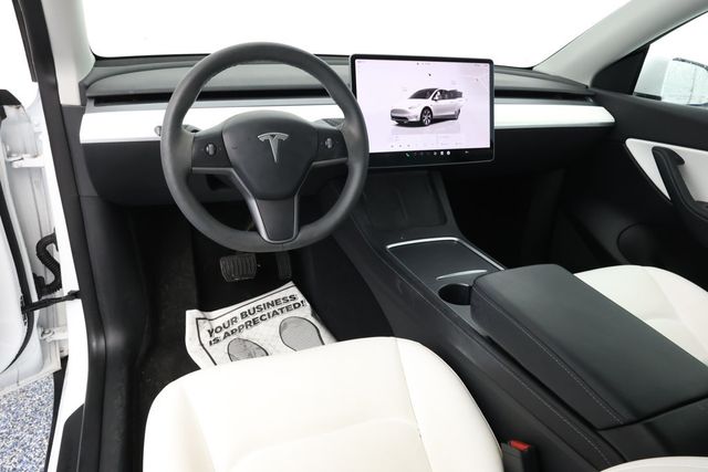 2022 Tesla Model Y Long Range AWD with B&W Premium Interior and Acceleration Boost - 22939231 - 7