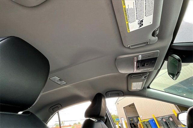 2022 Toyota Camry SE Automatic - 22906668 - 32