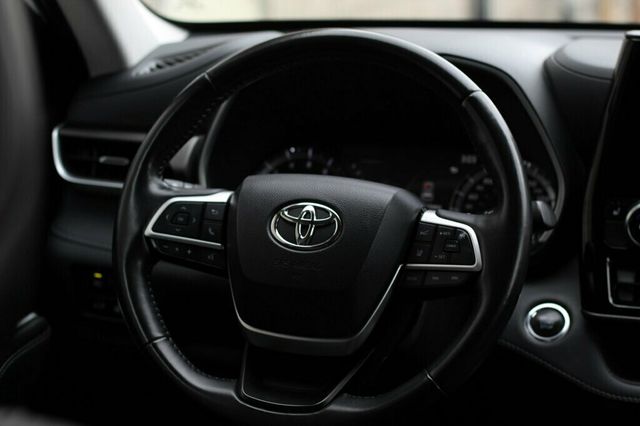 2022 Toyota Highlander ONE OWNER AWD XLE MOONROOF - 22928288 - 29